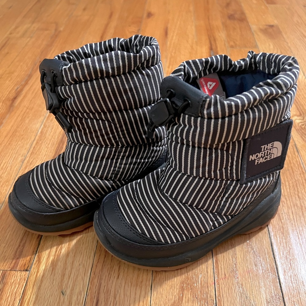 North face kids snow boots
